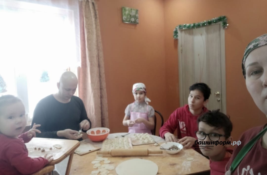 Күпбалалы ана: гаиләдә һәм эштә ничек бәхет табарга