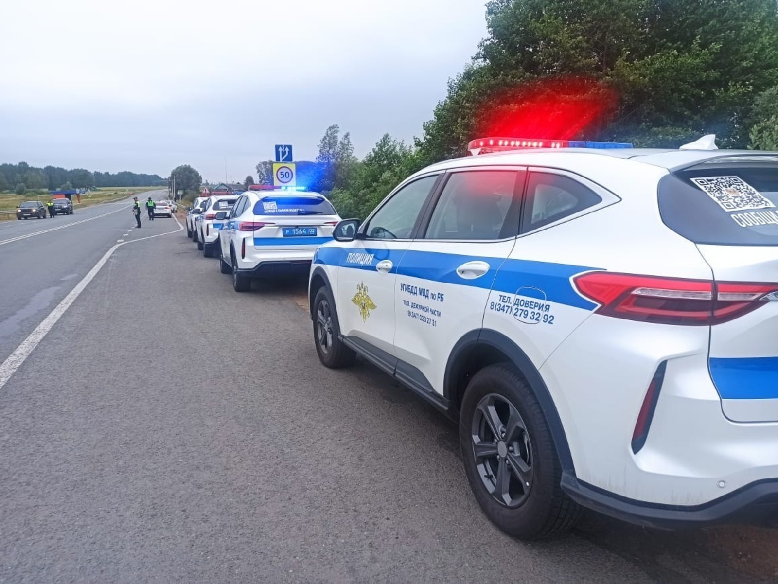 Руль артында исерек водитель!