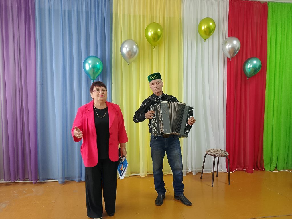 Күңелләренә май булып ята, яшәү көче өсти