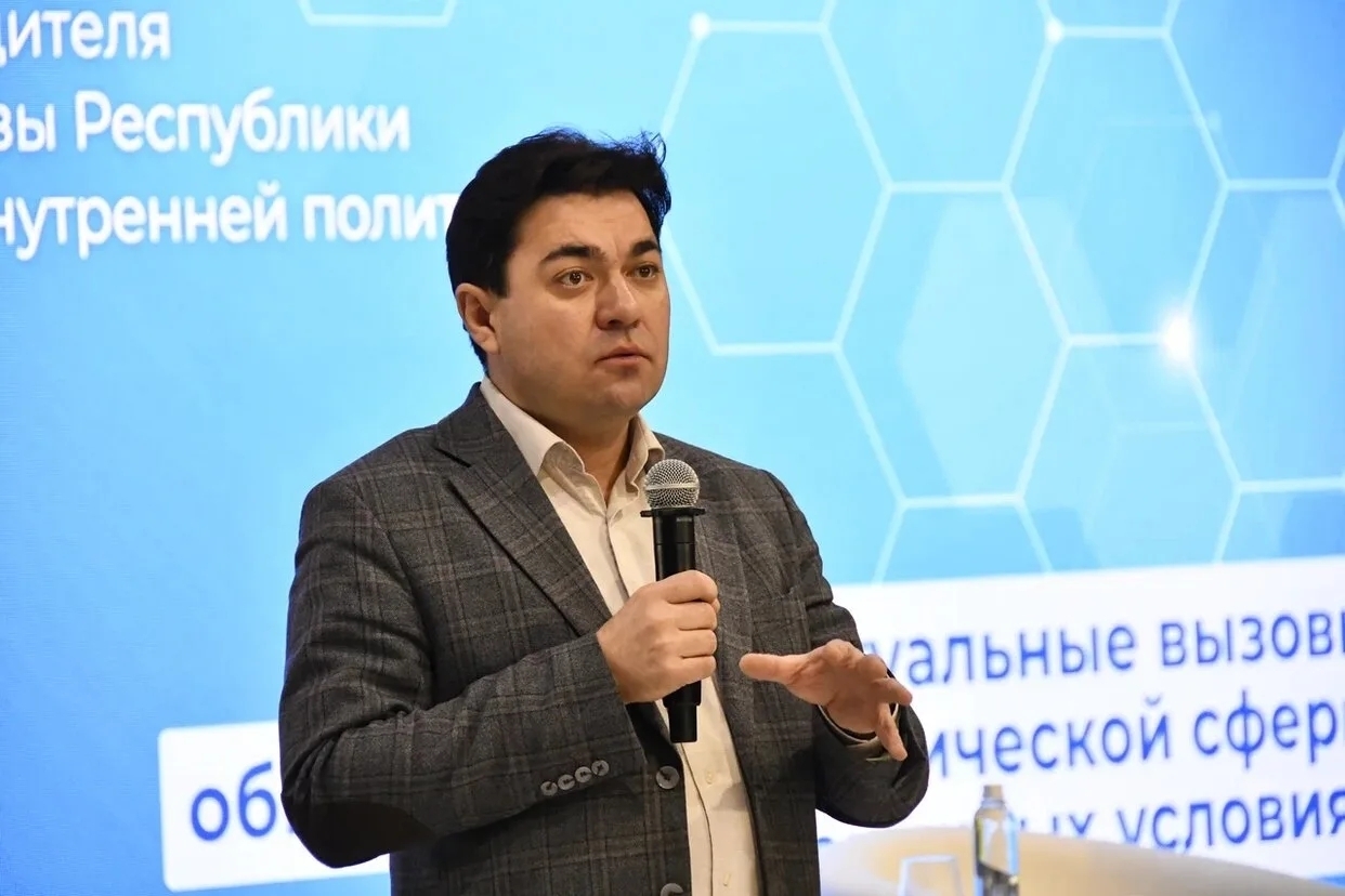 Юлай Кәримов.