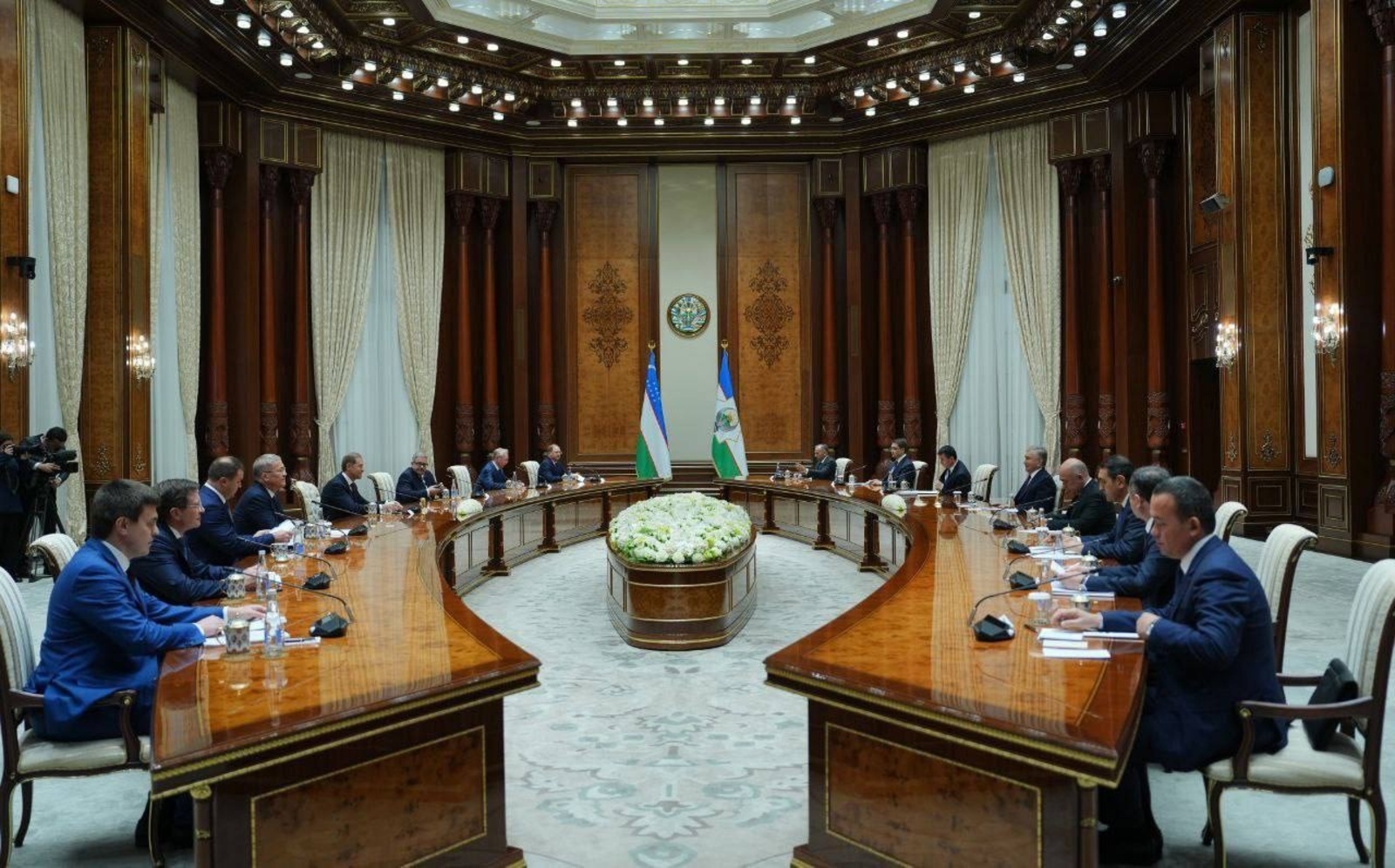 Шәүкәт Мирзиеев белән очрашу