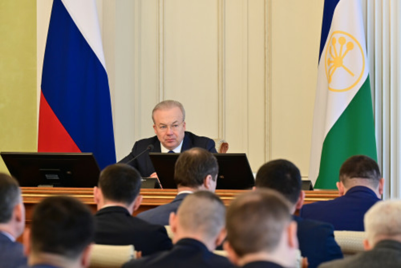 Монда да эш бихисап...