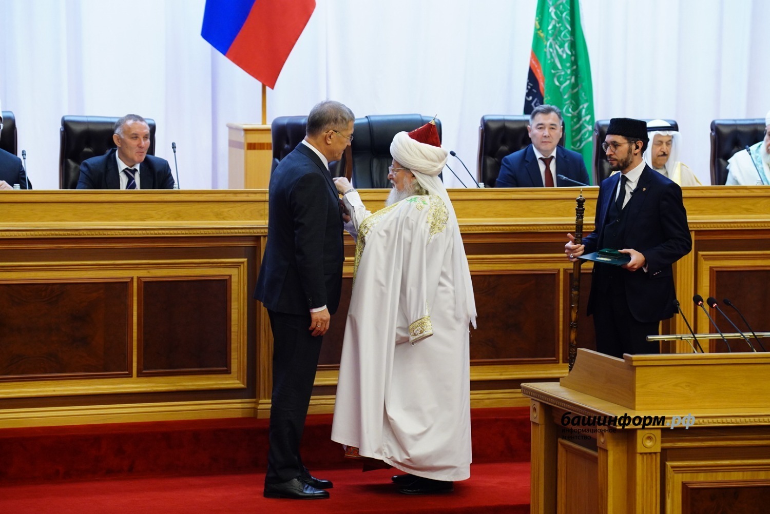 «Исламның идеаллары һәм кыйммәтләре: бер өммәт-уртак язмыш»