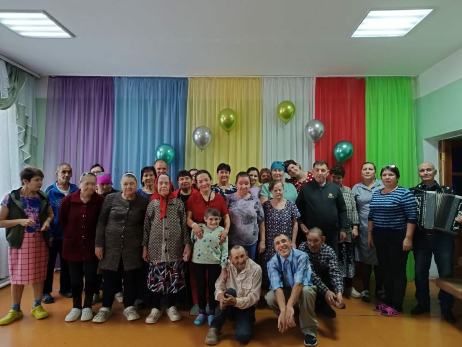 Күңелләренә май булып ята, яшәү көче өсти