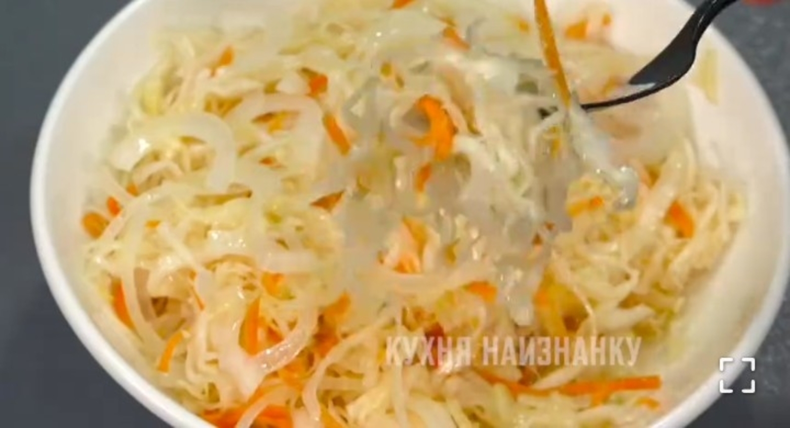 Владимир Путин белән туры линиягә  тозланган кәбестә алып килгәннәр