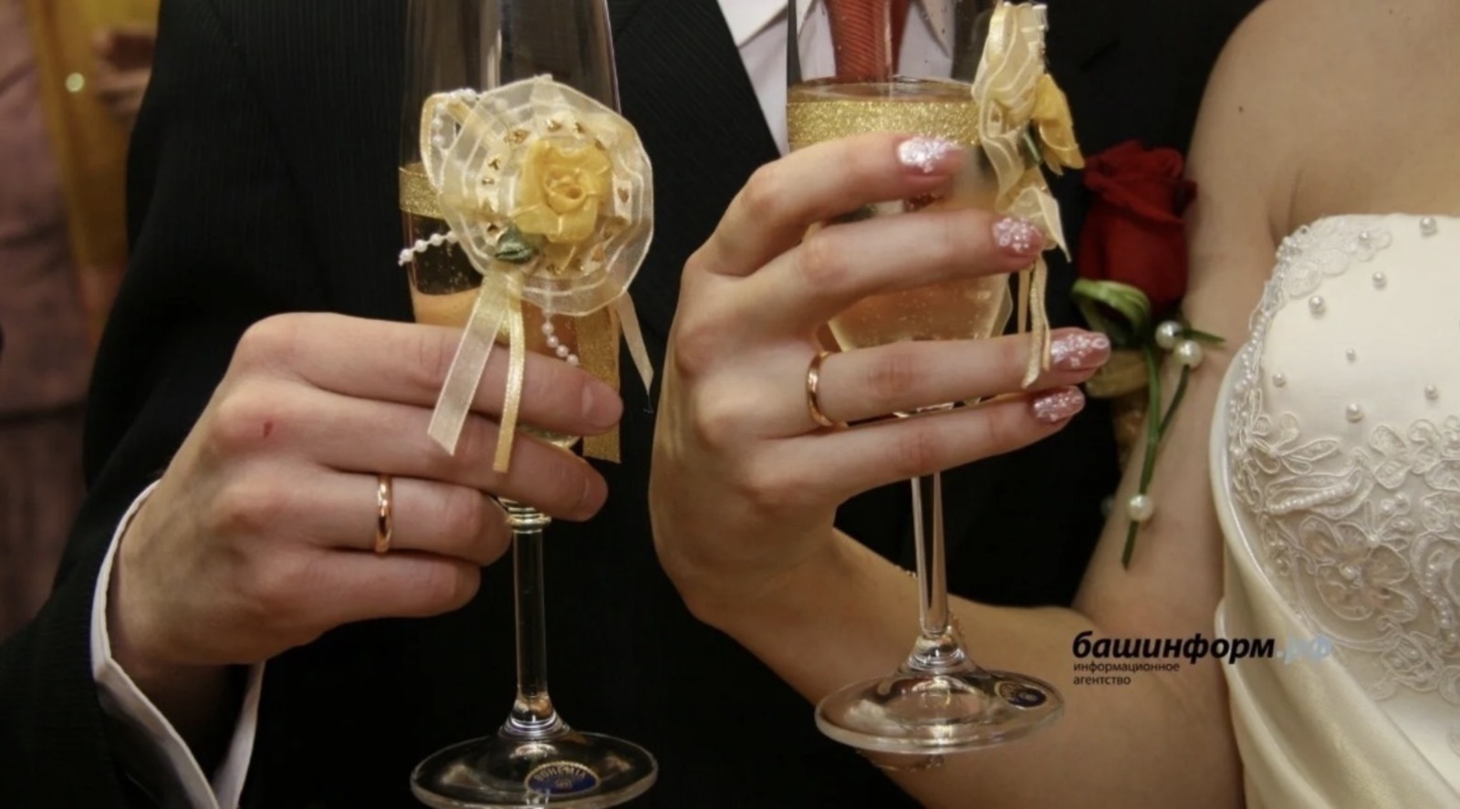 Мәхәббәт ничек туа һәм күпме яши? - фәнни караш