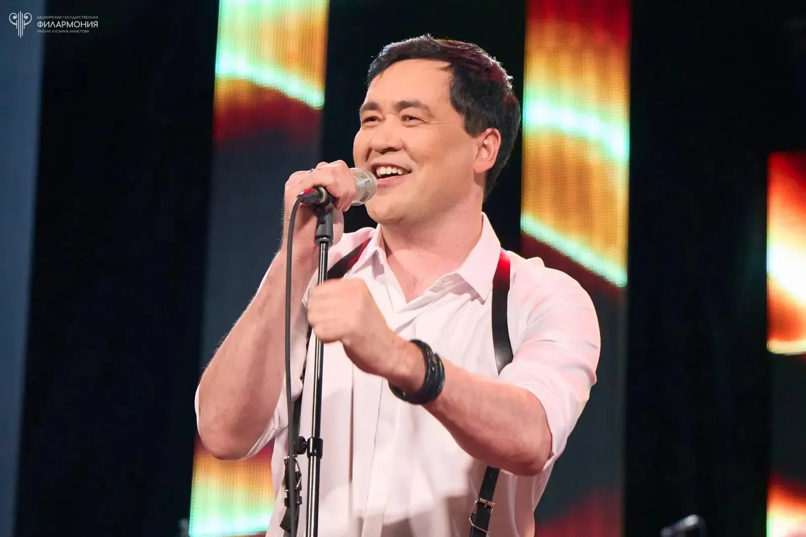 Искиткеч шәп концерт: рок һәм хор кушылды