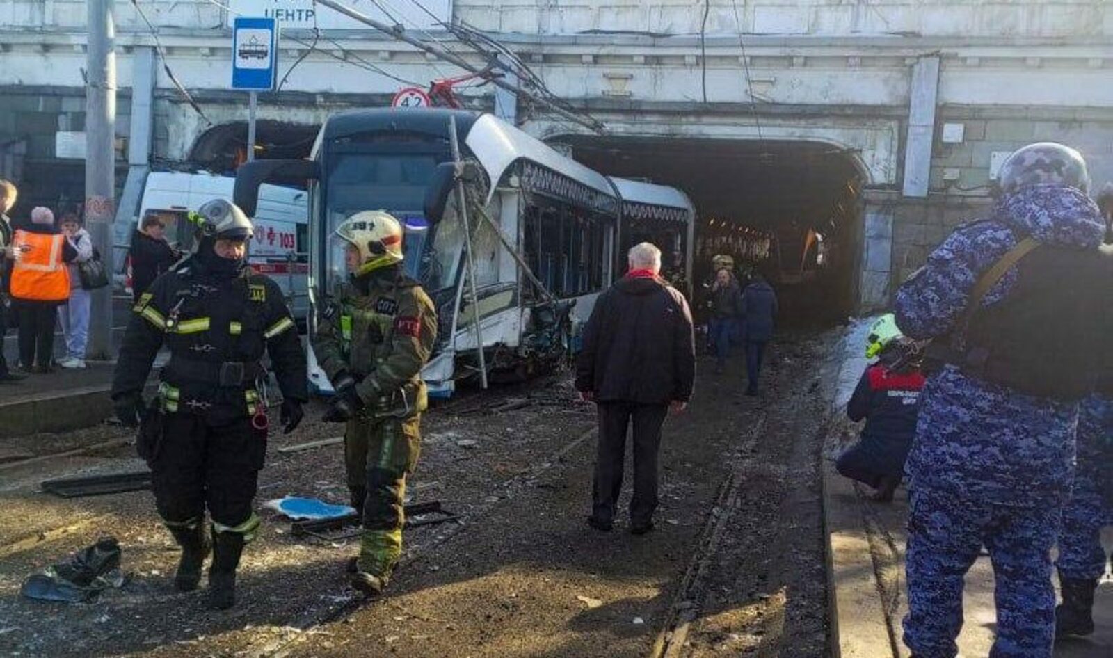 Ике трамвай бәрелешкәндә 13 кеше зыян күргән — аларның 11е авыр хәлдә