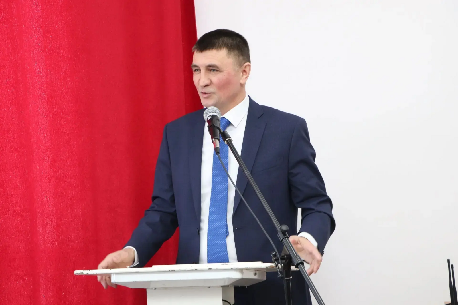 Хезмәтенә күрә - хөрмәте