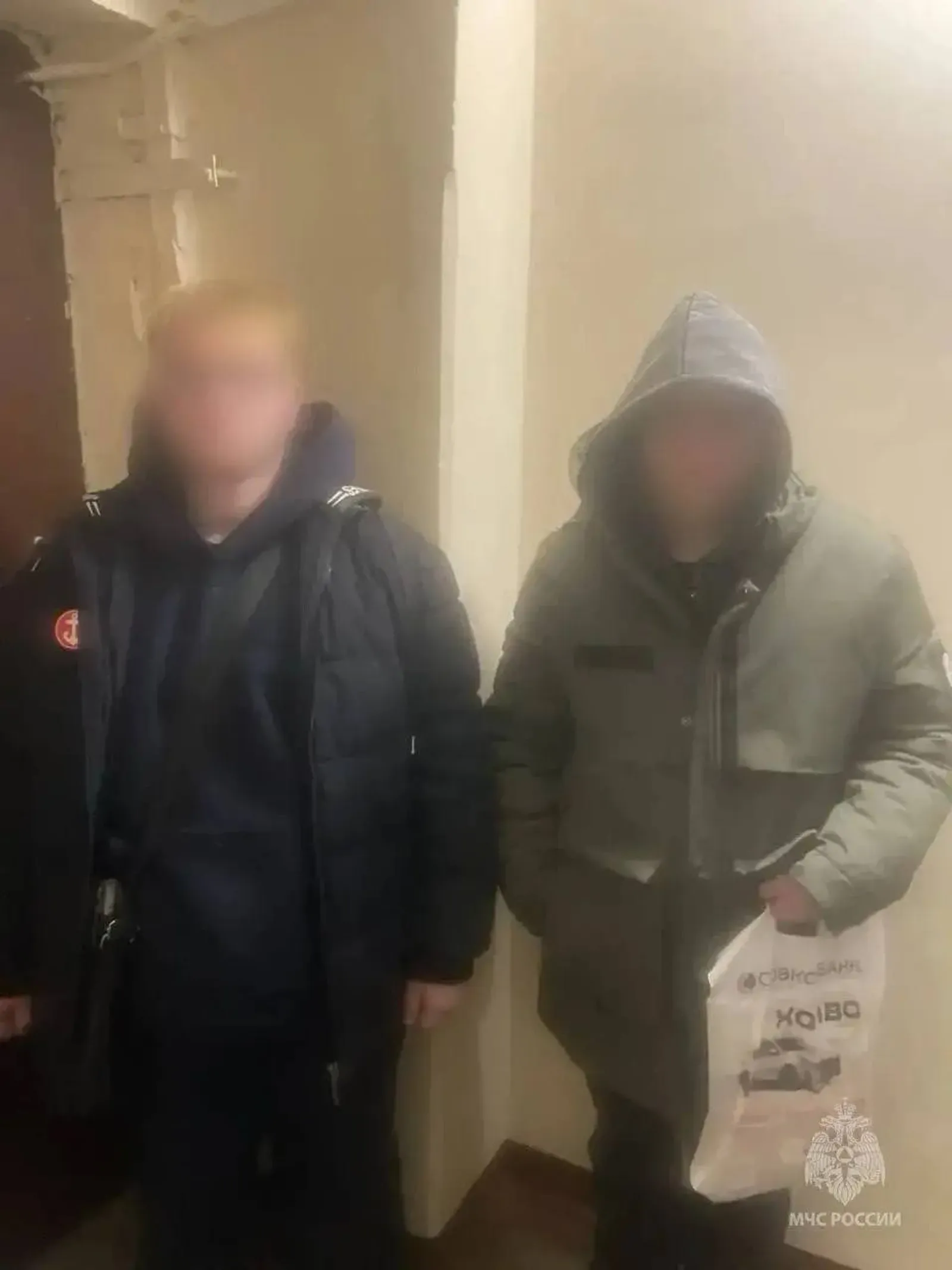 Уфада яшүсмерләр белән тулы лифт килеп төшкән