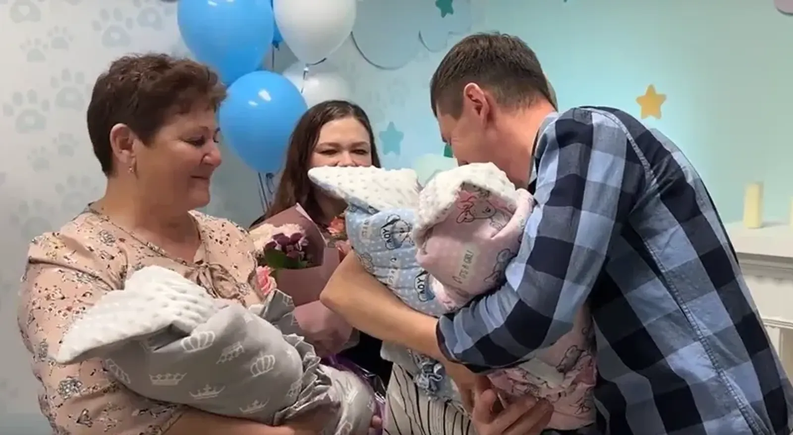 Уфада яшәүче гаиләдә өч игезәк бала дөньяга килгән