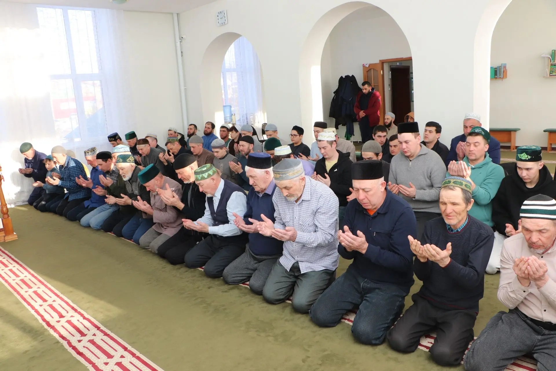 Рамазан гаете мөбарәк булсын!