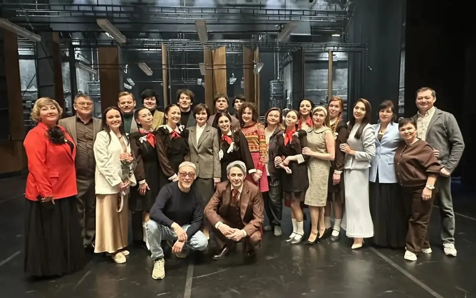 "Нур" театры гастрольдән кайтты