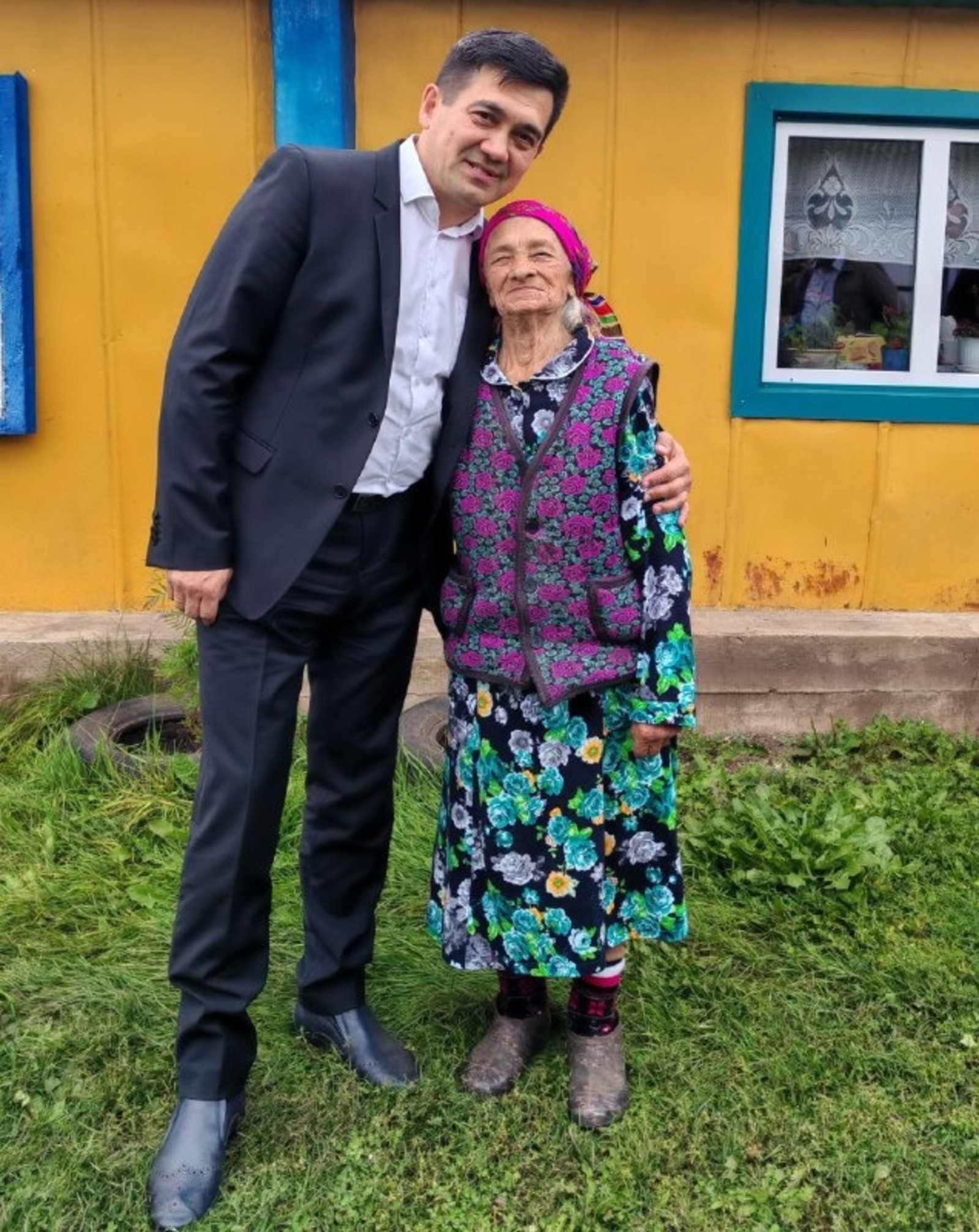 100 яшендә дә гөрләтеп тормыш итә!