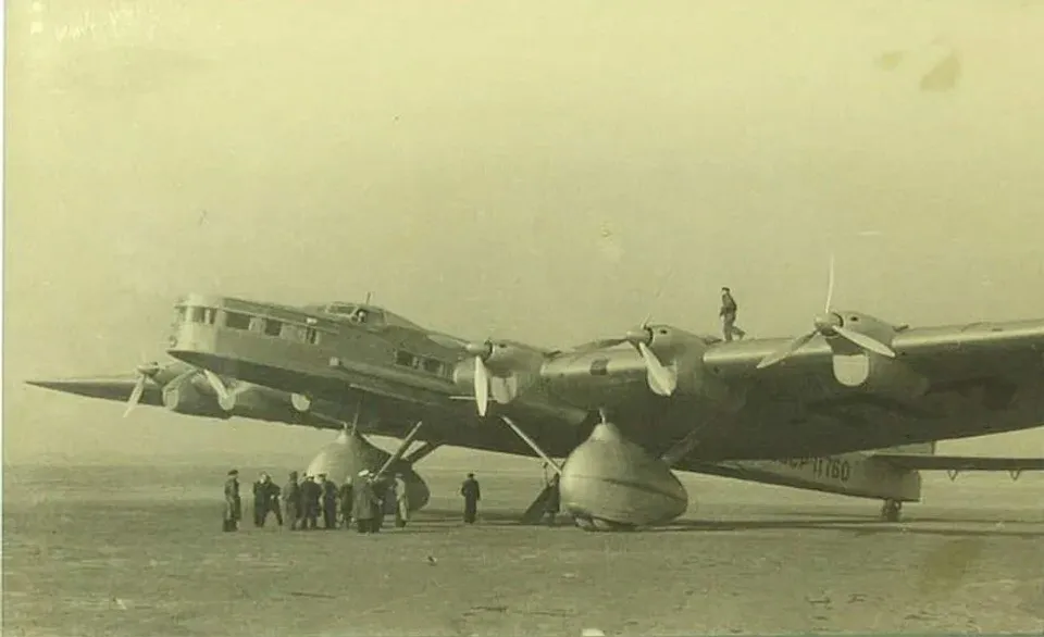1938 елда бу самолет Уфага ник килгән?