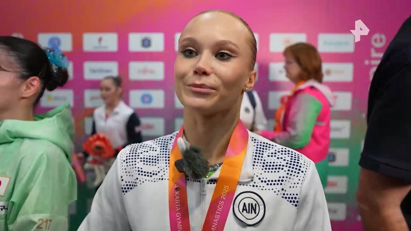 Русия спортчысы Ангелина Мельникова - спорт гимнастикасы буенча абсолют чемпион