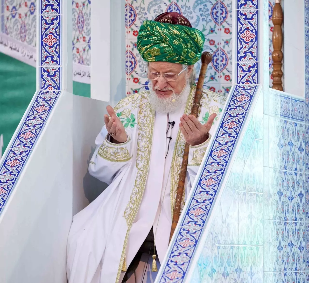 Бүген Тәлгать хәзрәт Таҗетдиннең туган көне