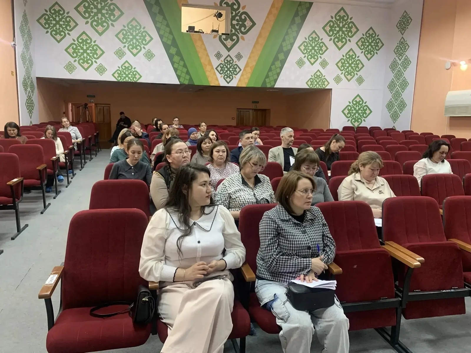 Виктория Рәхимова.