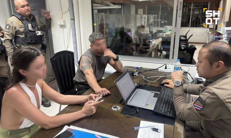 Русия туристларын Таиланд пляжында җенси якынлык вакытында  тоткарлаганнар