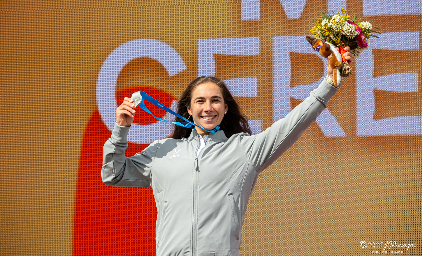 Алсу Миназованың шәхси архивыннан.