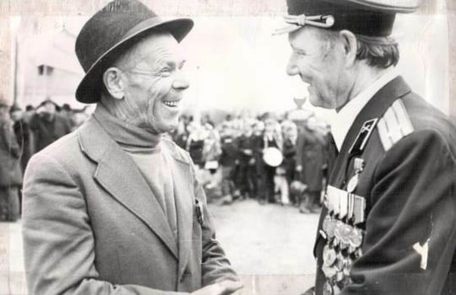 Лачыннар җирдә үсә