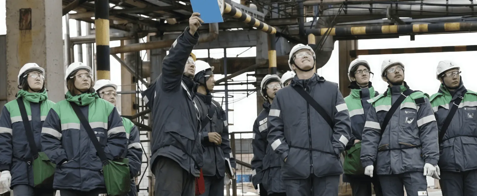 Яшьләр анда үзләре кызыксынып бара