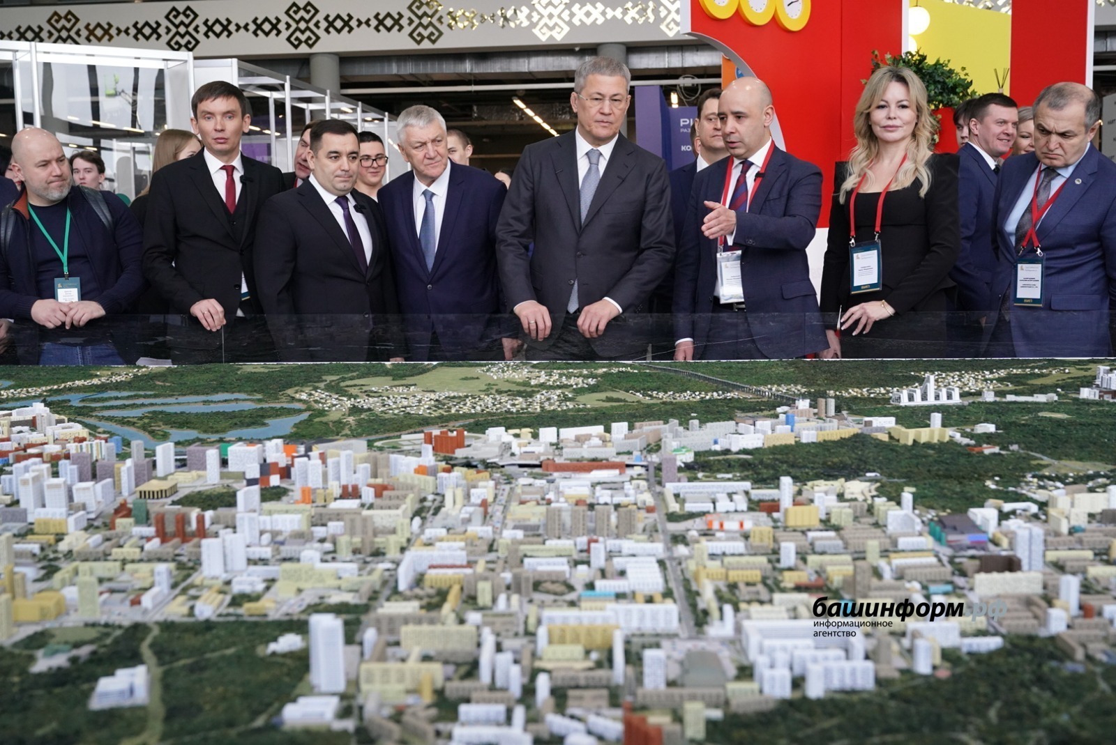 Радий Хәбиров: "Торак төзелеше планкасын киметмибез»