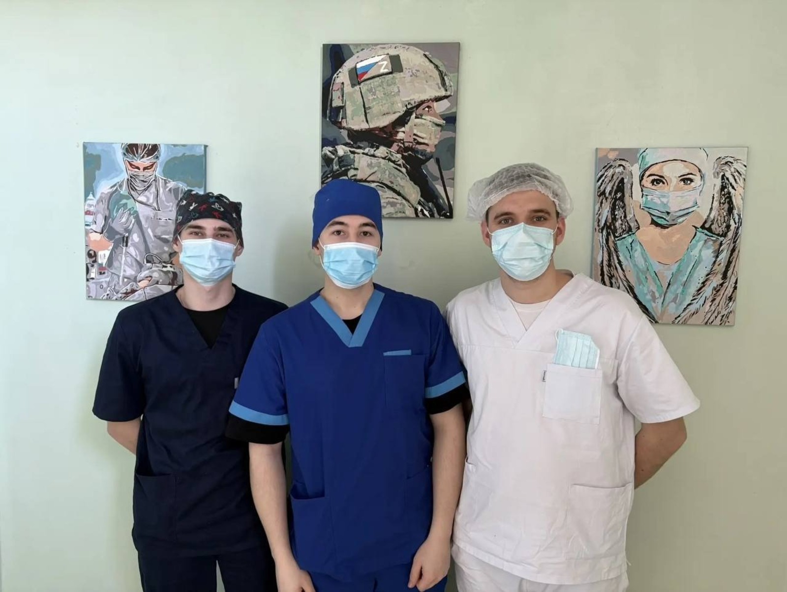 Студентлар СВО зонасына яралы хәрбиләргә ярдәм итәргә киткәннәр