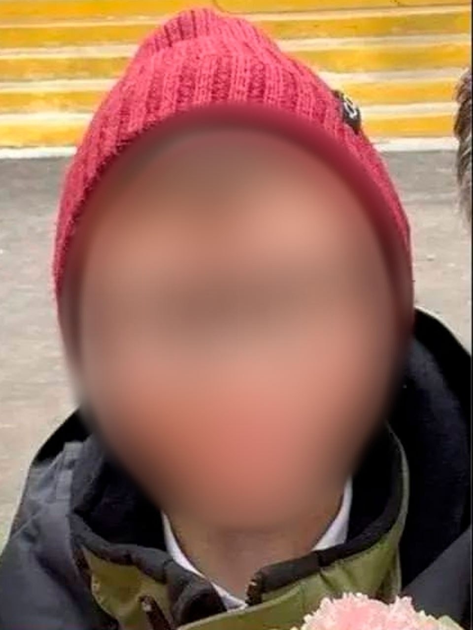 12 яшьлек малайның үле гәүдәсен Подмосковьедагы фатирда тапканнар