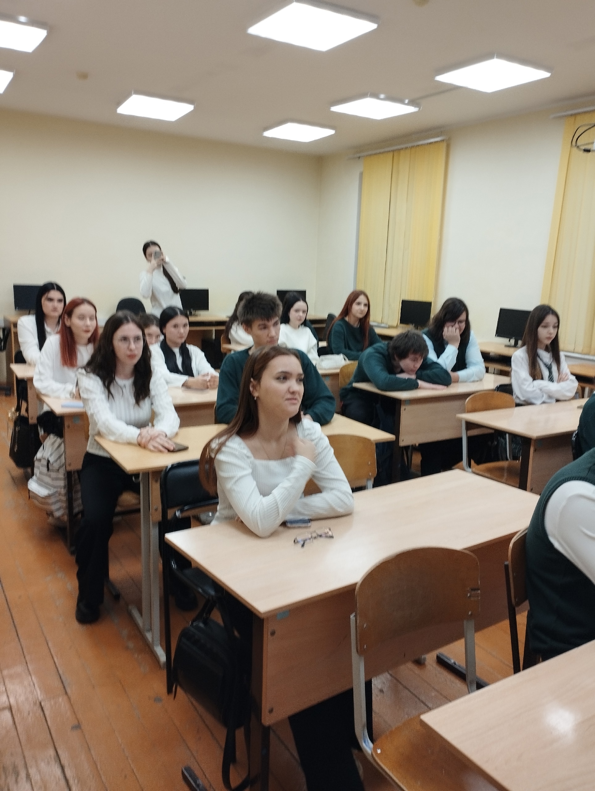 Туташлар мәктәпкә китте