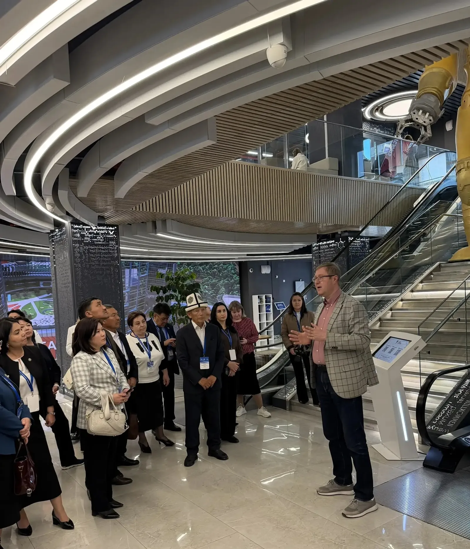 Кыргызстаннан килеп укыйлар