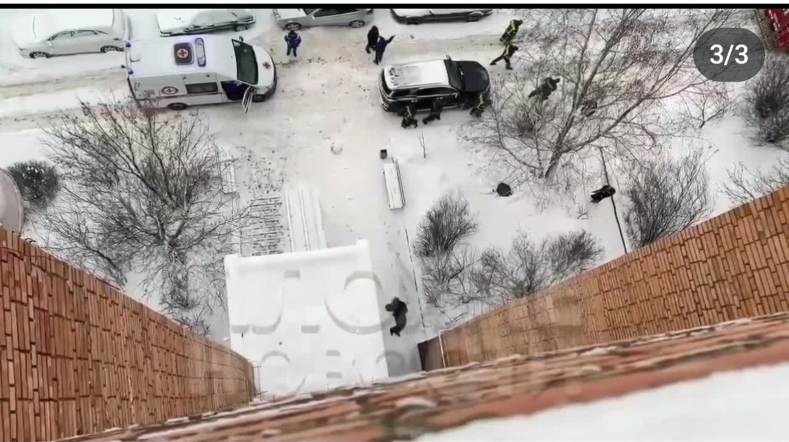 Әнисе үлгәч 9нчы каттан сикергән