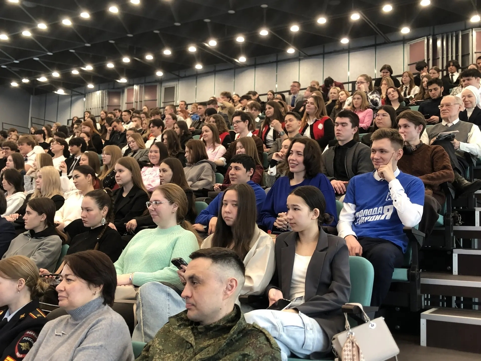 Рәүф Идрисов.