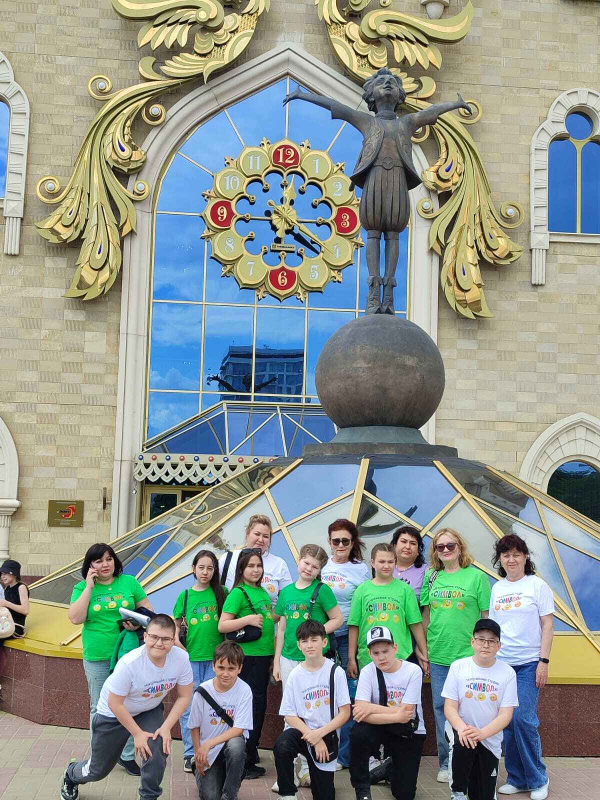 Уңыш артыннан уңыш яулыйлар