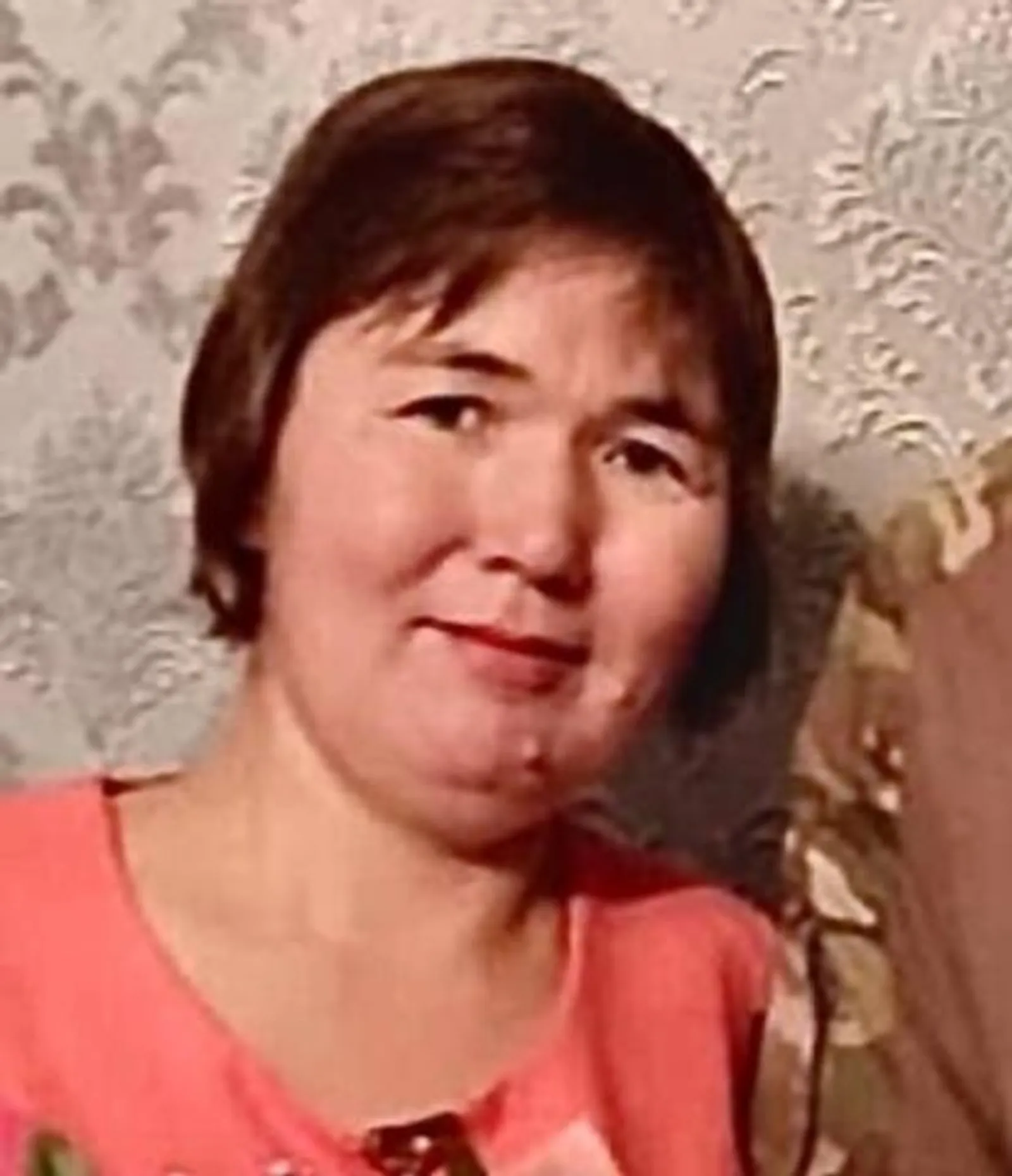 Бу хатынны бер атна буе эзлиләр