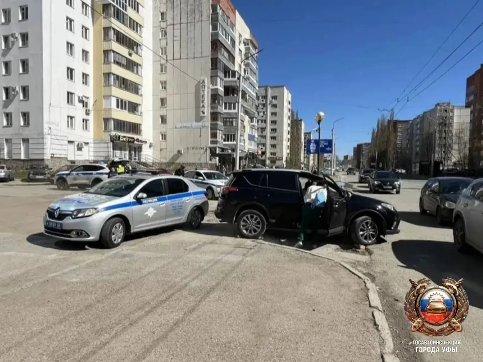 Уфалы пенсионерны тротуарда бәрдергән