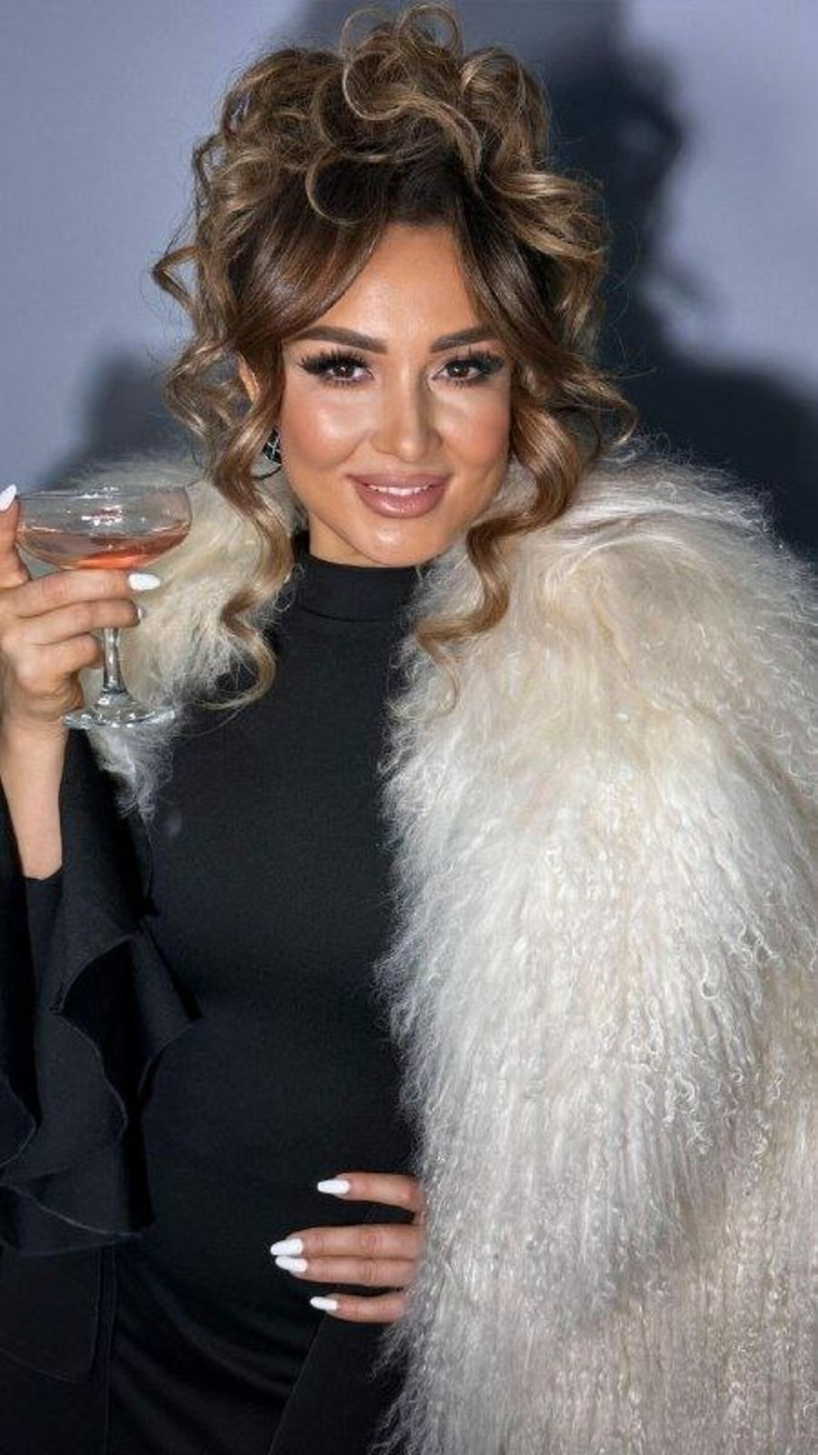 Җырчы Ләйлә Галиева ире белән аерылышуының төп сәбәбен әйткән