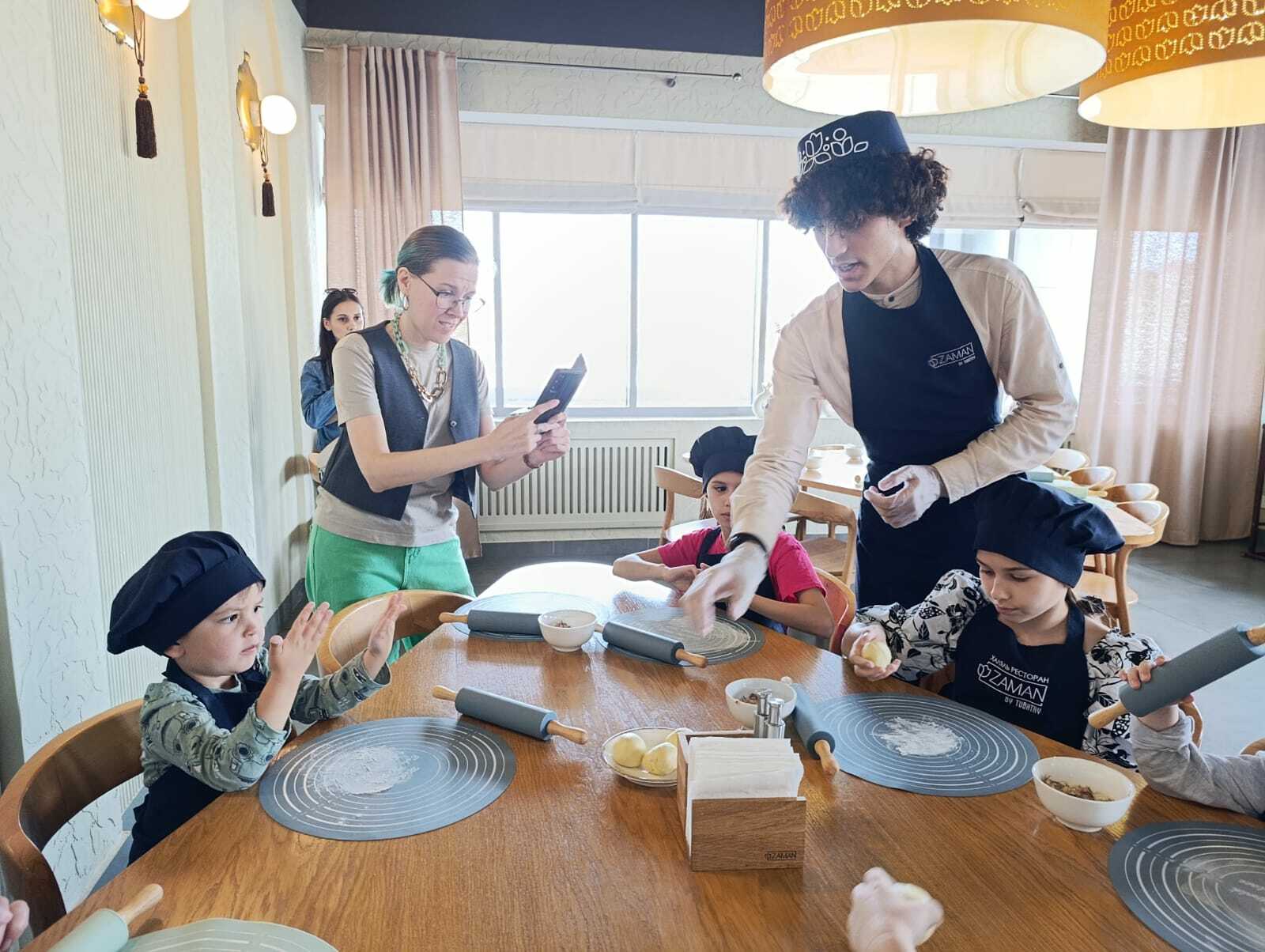 Бәхетле балачакның палитрасы